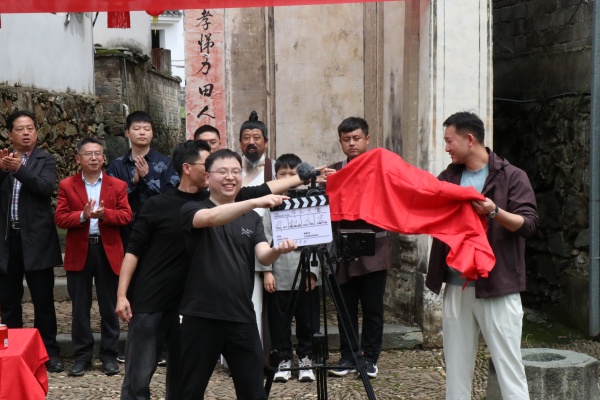 《布衣大儒&mdash;&mdash;朱宏》纪录片在浮梁沧溪开机